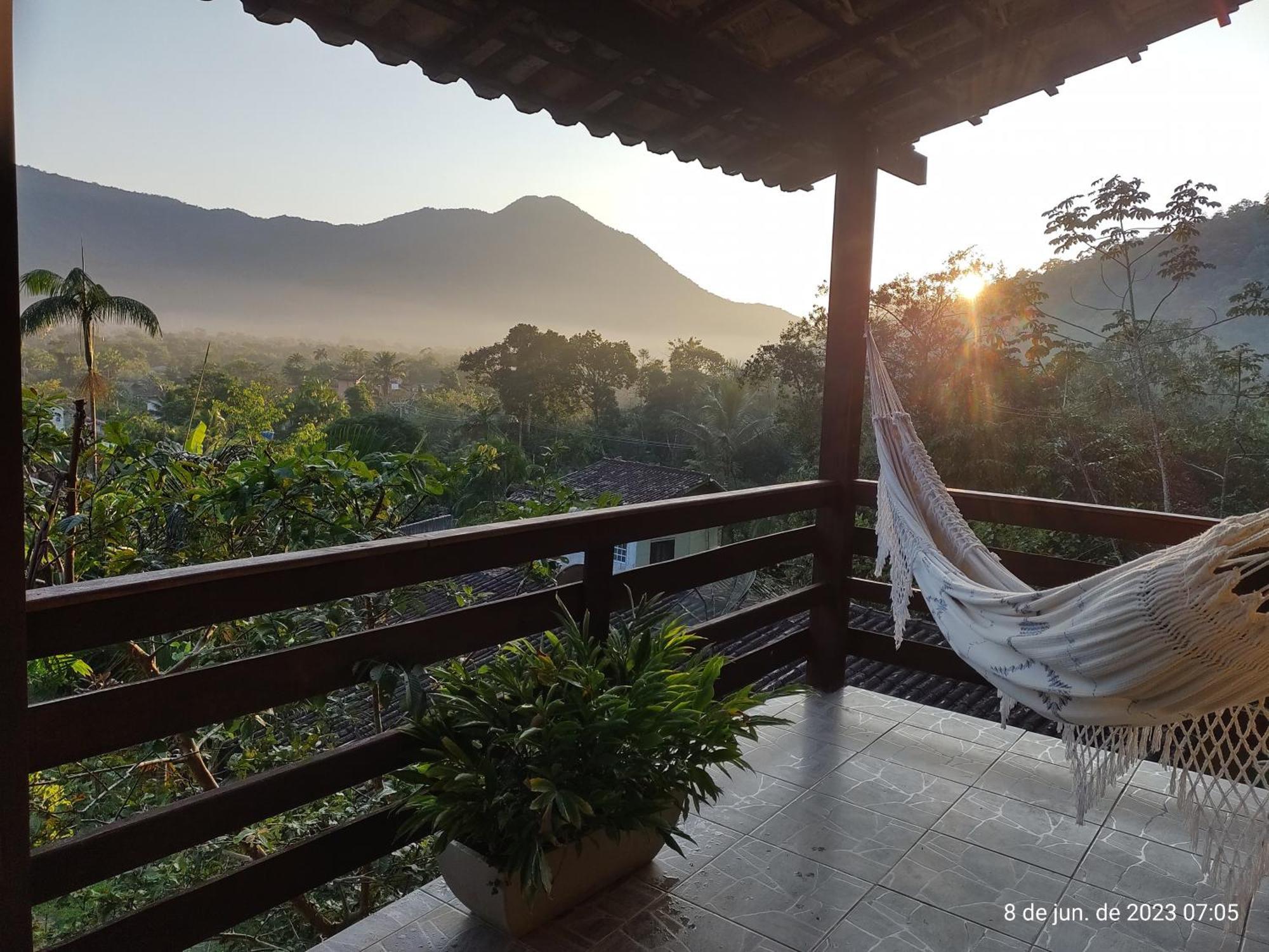 Casa de hóspedes Ubatuba Suites 2*
